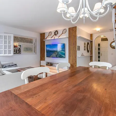 Residencial El Holiday home *